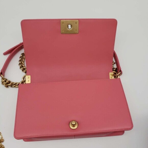 CHANEL Boy Leather Shoulder Bag 2700-080524 - Picture 13 of 16